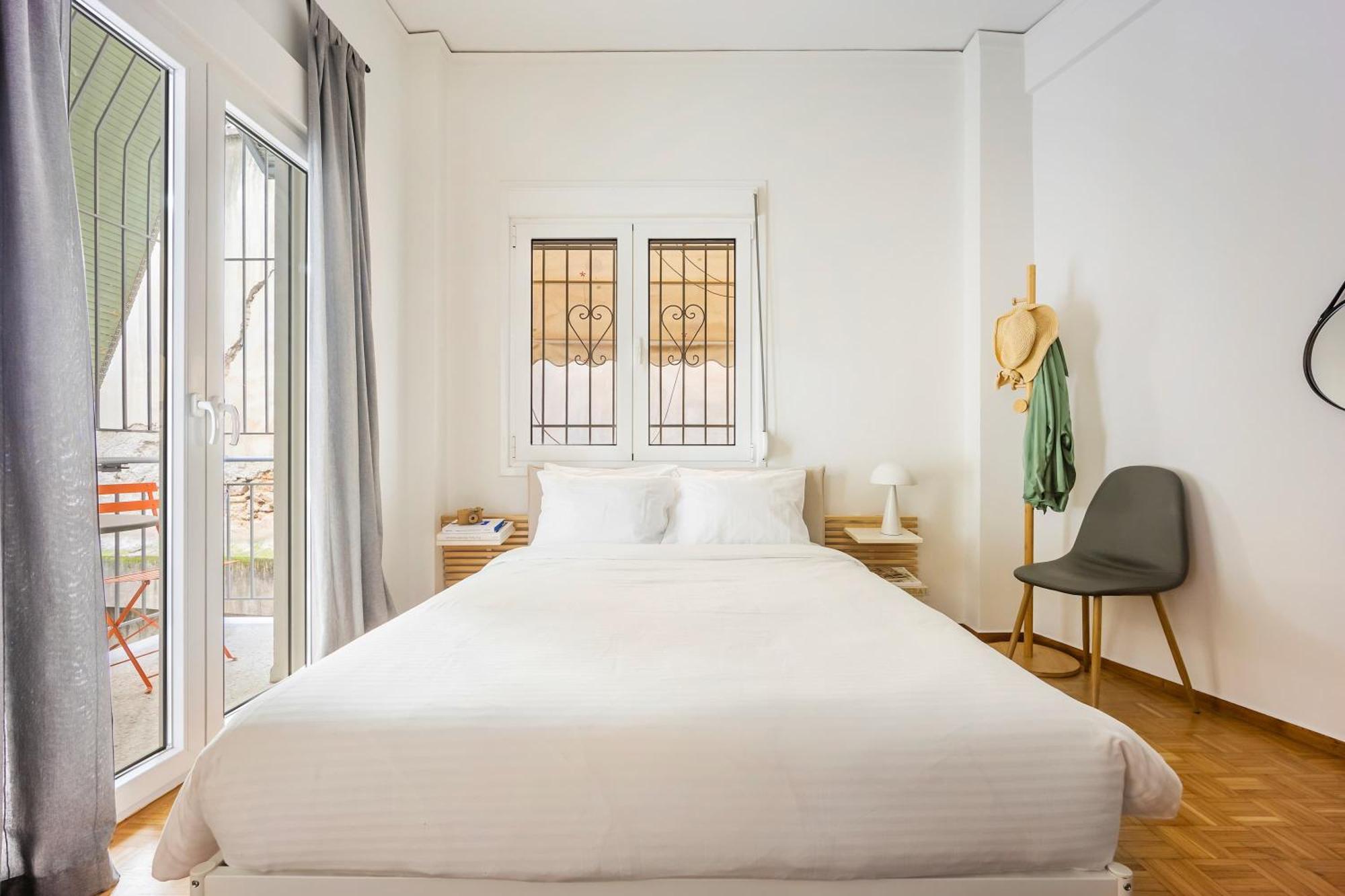 O&O Group - Eclectic Chic Thissio Apartment Афины Экстерьер фото