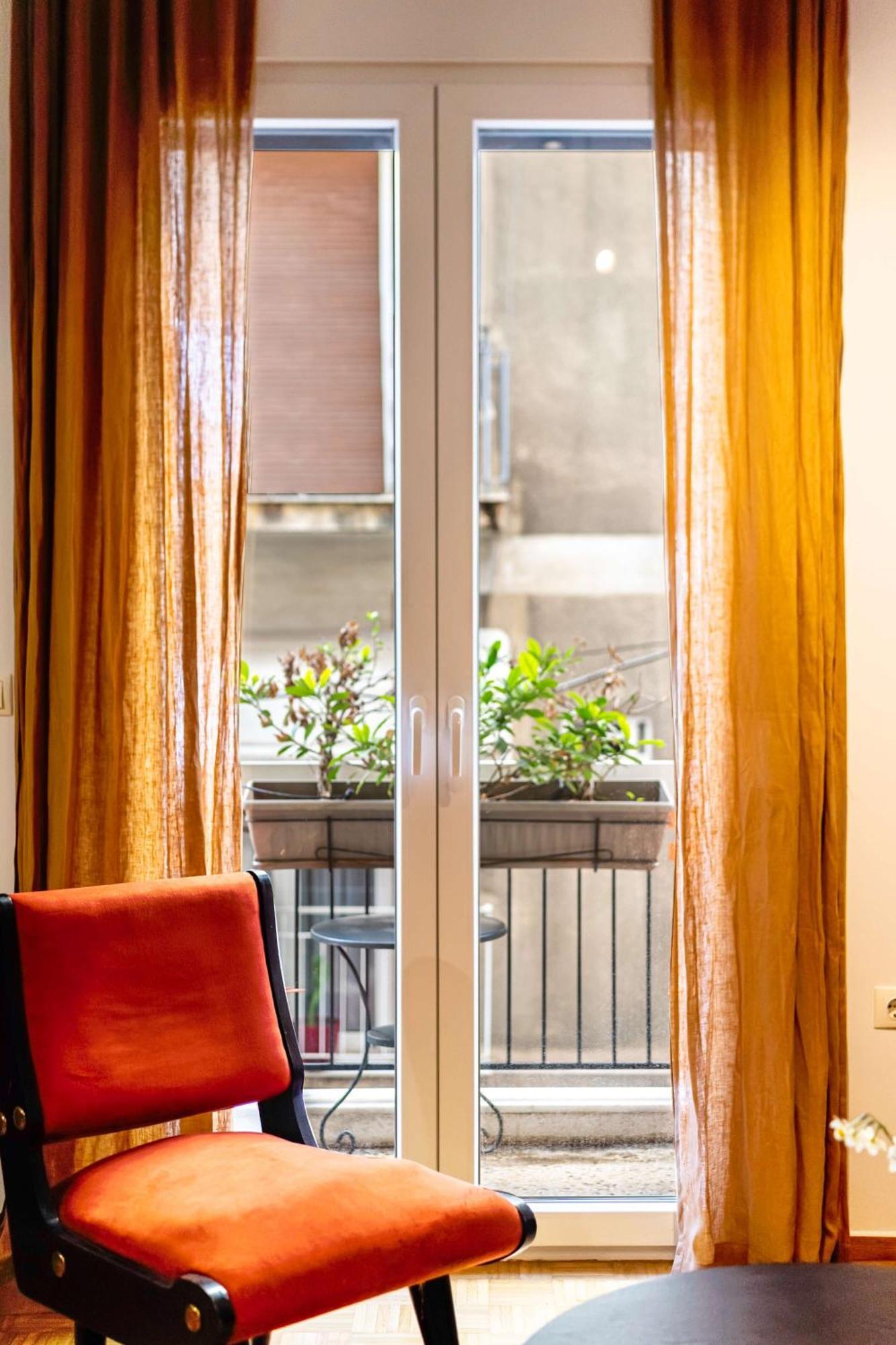O&O Group - Eclectic Chic Thissio Apartment Афины Экстерьер фото